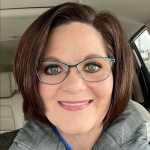 Meet your Posher, Jenny